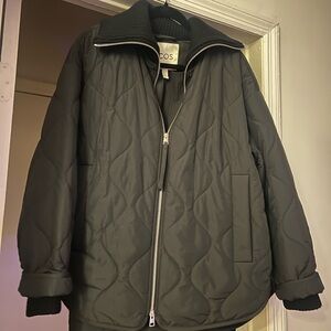 CHIC COS QUILTED ZIP UP